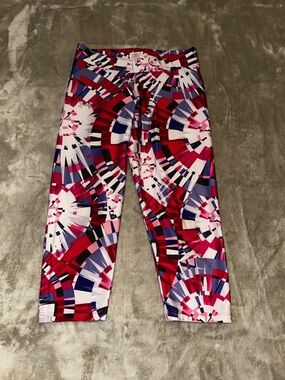 Women’s Under Armour Multicolor Geometric Print Capri Leggings S